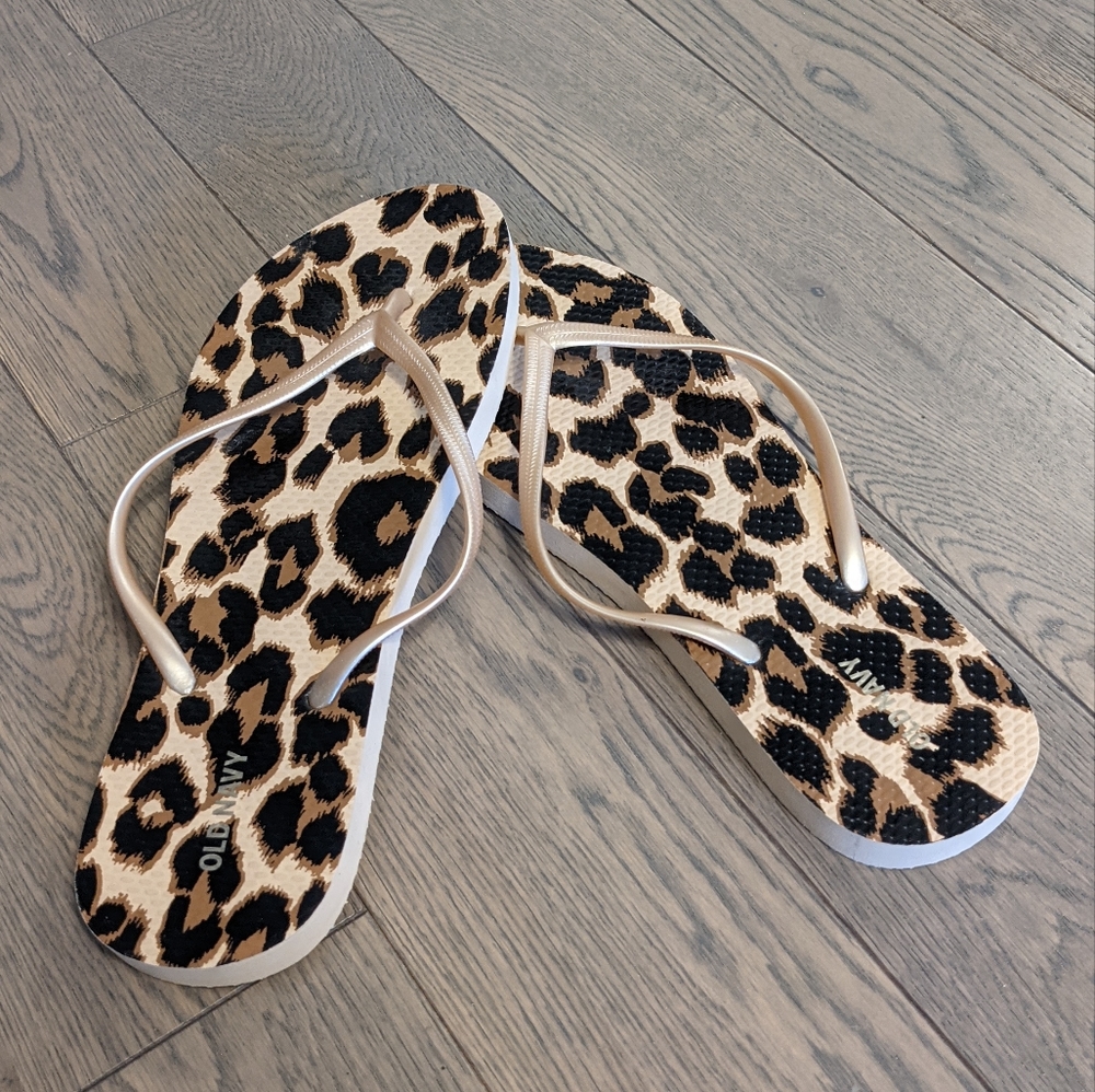 NWOT Old Navy Flip Flops